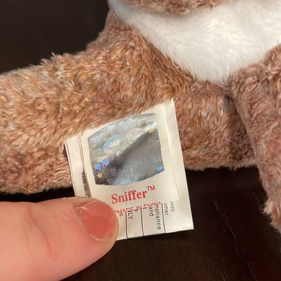 TY Beanie Baby "Sniffer" the Beagle Dog 2000 Mint Condition with ear and Tushtag - Picture 4 of 6